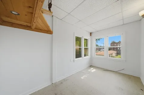 2739 West Lunt Avenue Chicago IL 60645