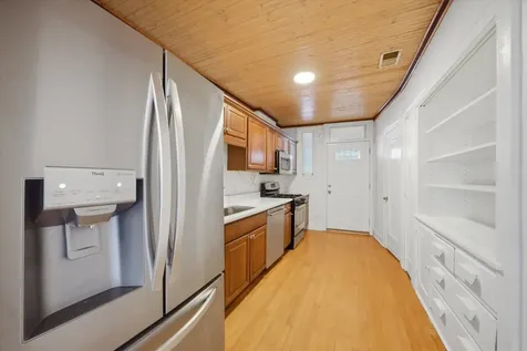 2739 West Lunt Avenue Chicago IL 60645