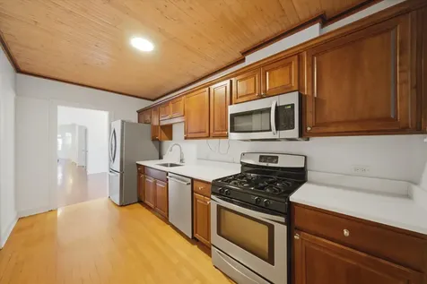2739 West Lunt Avenue Chicago IL 60645