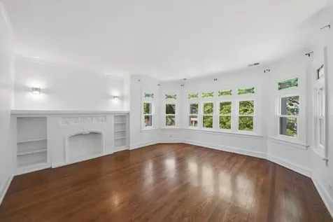 2739 West Lunt Avenue Chicago IL 60645