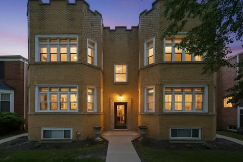 2739 West Lunt Avenue Chicago IL 60645