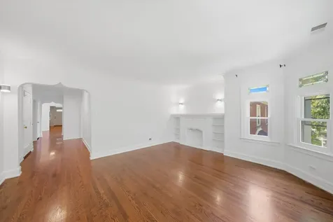 2739 West Lunt Avenue Chicago IL 60645