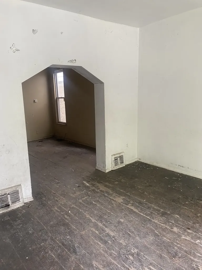 6905 South Woodlawn Avenue Chicago IL 60637
