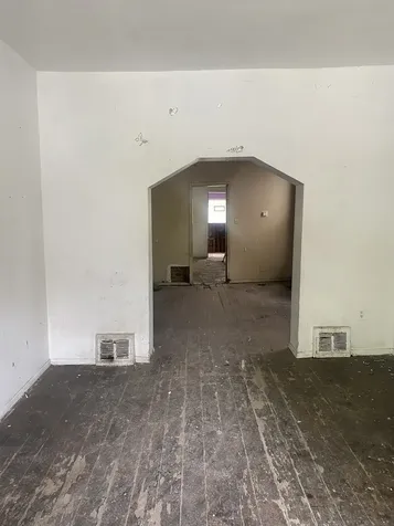 6905 South Woodlawn Avenue Chicago IL 60637