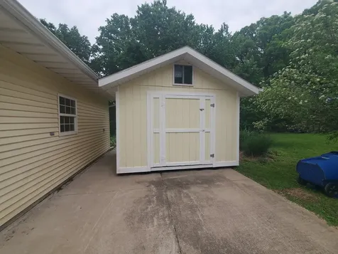 712 3RD St A Moline IL 61265