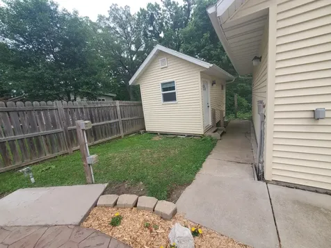 712 3RD St A Moline IL 61265