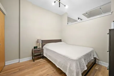 3260 North Clark Street Chicago IL 60657