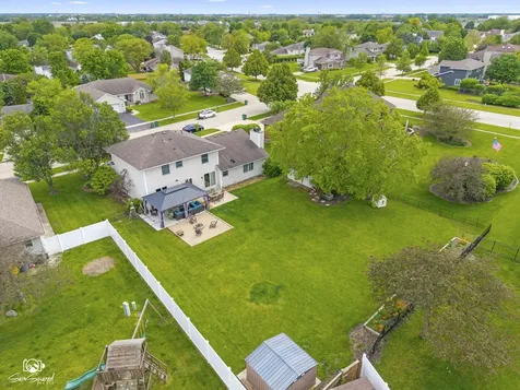 802 Andrea Drive Manhattan IL 60442