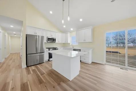 477 Emma Drive Manteno IL 60950