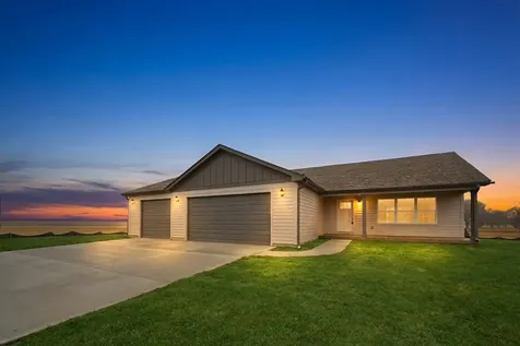 477 Emma Drive Manteno IL 60950