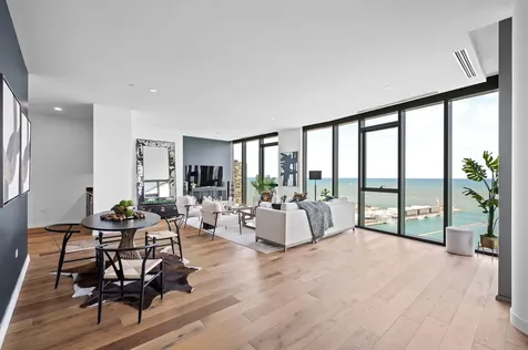 211 North Harbor Drive Chicago IL 60601
