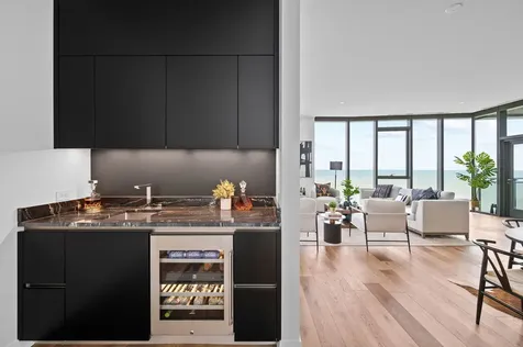 211 North Harbor Drive Chicago IL 60601