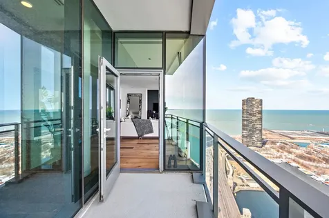 211 North Harbor Drive Chicago IL 60601