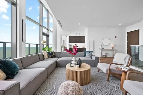 211 North Harbor Drive Chicago IL 60601