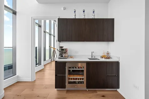 211 North Harbor Drive Chicago IL 60601