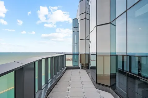 211 North Harbor Drive Chicago IL 60601