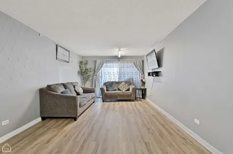 9708 Nottingham Avenue Chicago Ridge IL 60415