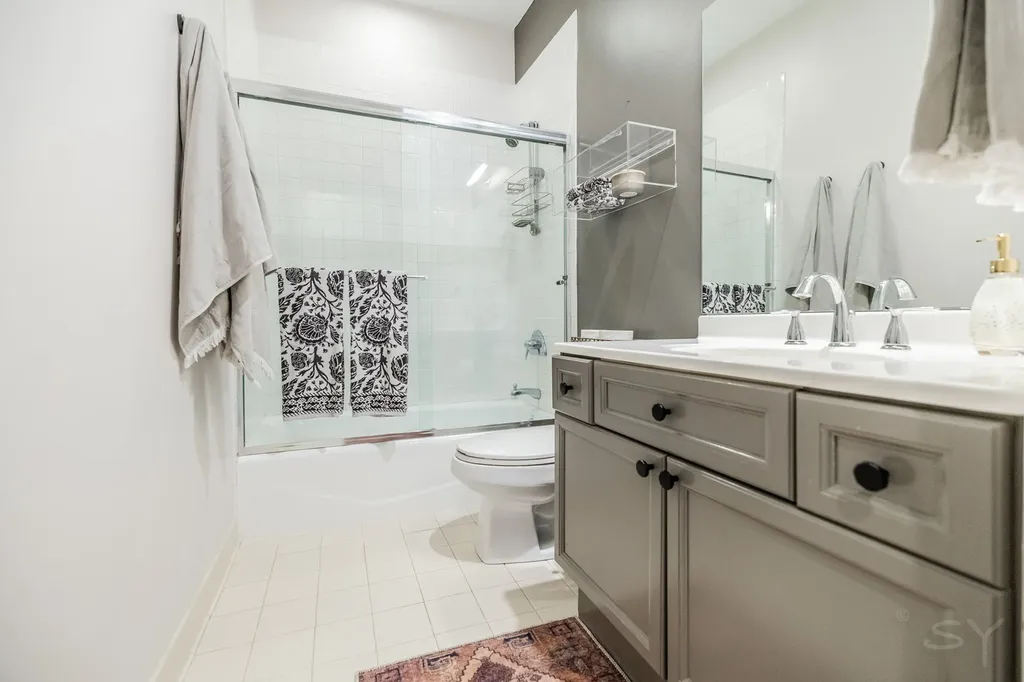 2455 West Ohio Street Chicago IL 60612