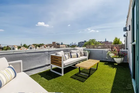 2455 West Ohio Street Chicago IL 60612