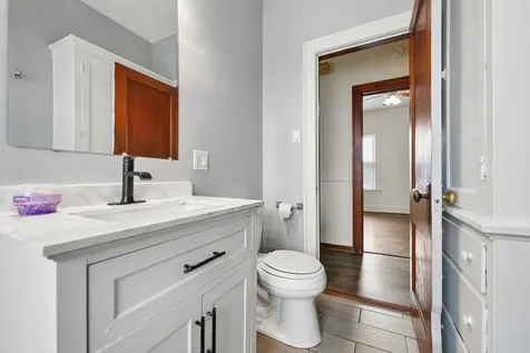 10226 South Charles Street Chicago IL 60643