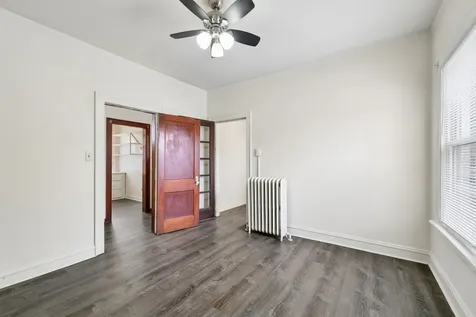 10226 South Charles Street Chicago IL 60643