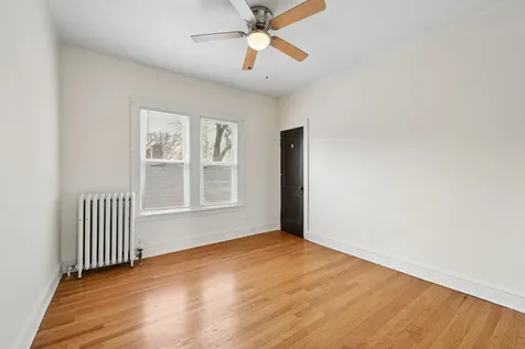 10226 South Charles Street Chicago IL 60643