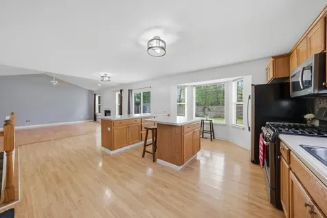 3009 W Sherman Avenue Waukegan IL 60085