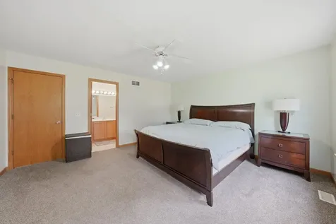3009 W Sherman Avenue Waukegan IL 60085