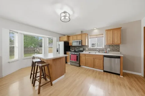 3009 W Sherman Avenue Waukegan IL 60085