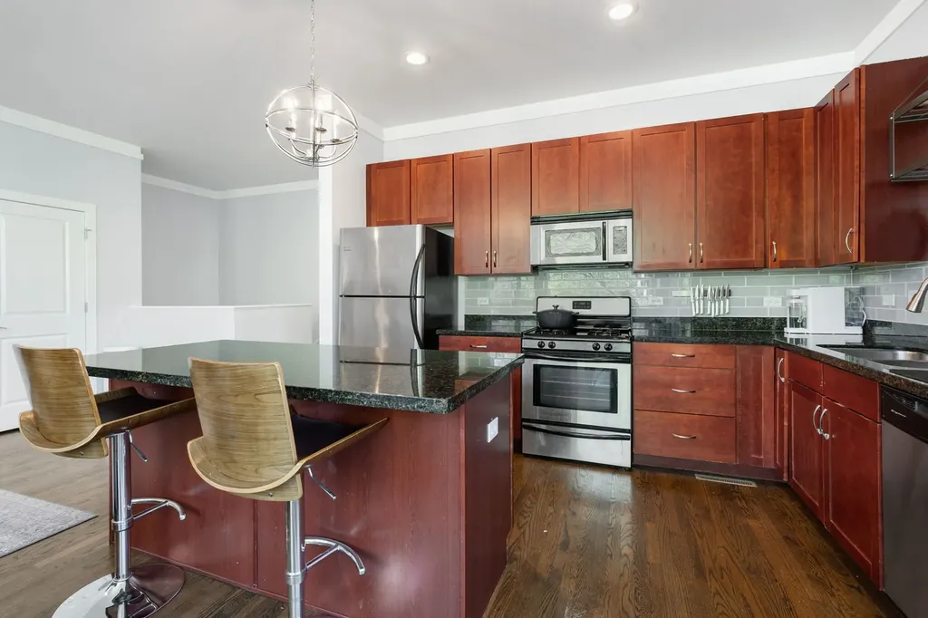 2065 North Kedzie Avenue Chicago IL 60647