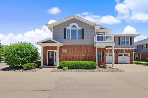 106 Essex Lane Savoy IL 61874