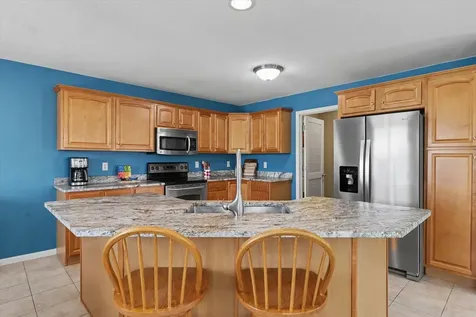 106 Essex Lane Savoy IL 61874