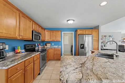 106 Essex Lane Savoy IL 61874