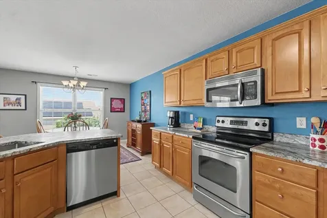 106 Essex Lane Savoy IL 61874
