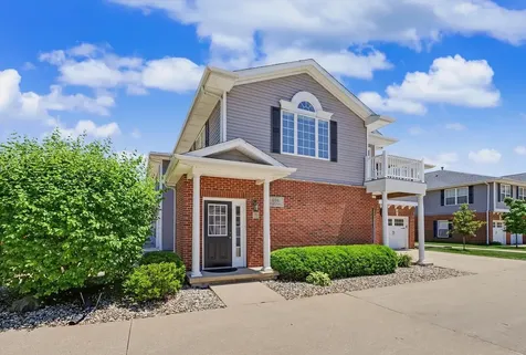 106 Essex Lane Savoy IL 61874