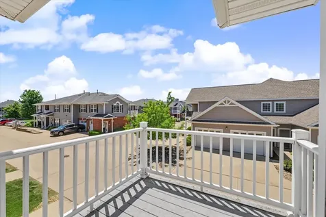 106 Essex Lane Savoy IL 61874