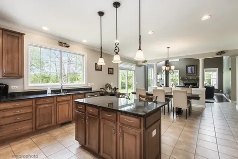 224 Red Oak Court Island Lake IL 60042