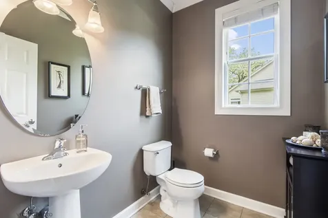 224 Red Oak Court Island Lake IL 60042