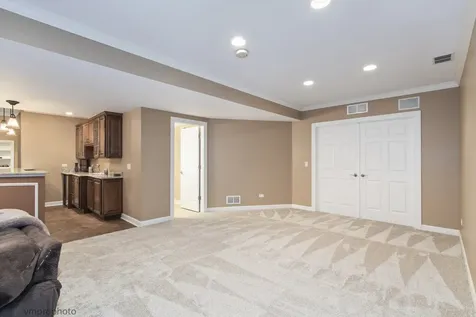 224 Red Oak Court Island Lake IL 60042