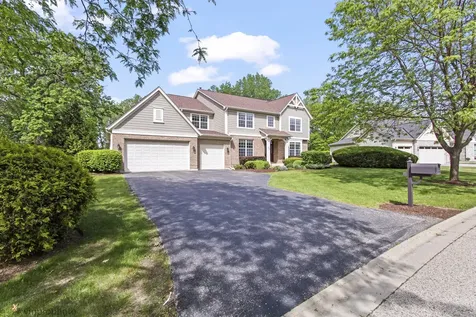 224 Red Oak Court Island Lake IL 60042