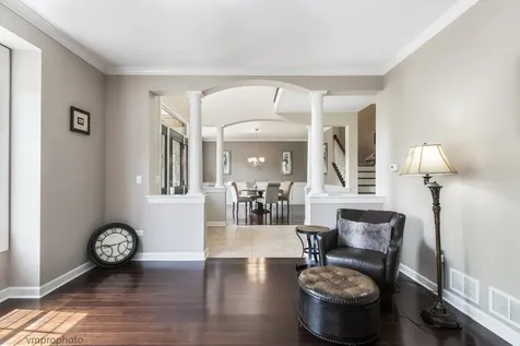224 Red Oak Court Island Lake IL 60042