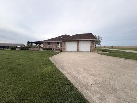 31025 North 2400 East Road Dwight IL 60420