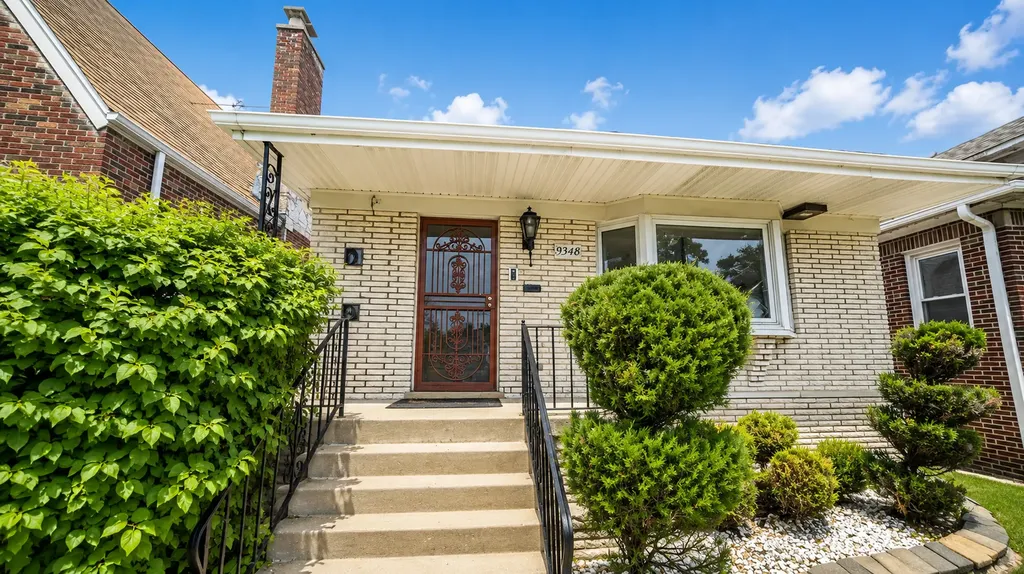9348 South Michigan Avenue Chicago IL 60619