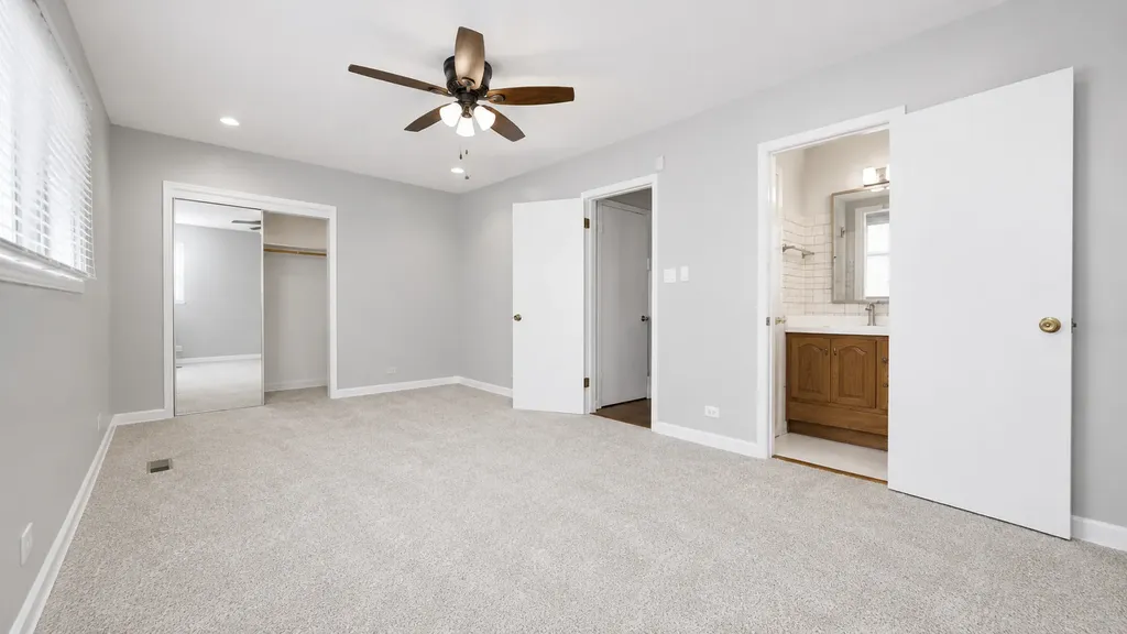 9348 South Michigan Avenue Chicago IL 60619