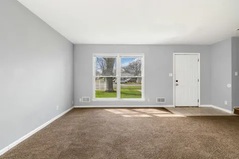 9 Fernwood Drive Bolingbrook IL 60440