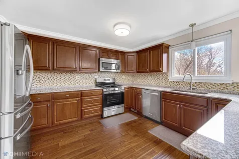 1679 Templeton Court Mundelein IL 60060