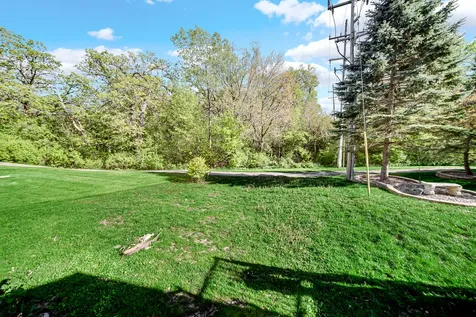 1679 Templeton Court Mundelein IL 60060