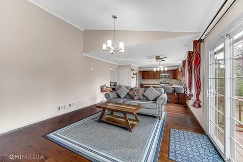 1679 Templeton Court Mundelein IL 60060