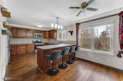 1679 Templeton Court Mundelein IL 60060