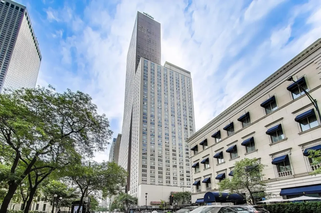 777 North Michigan Avenue Chicago IL 60611